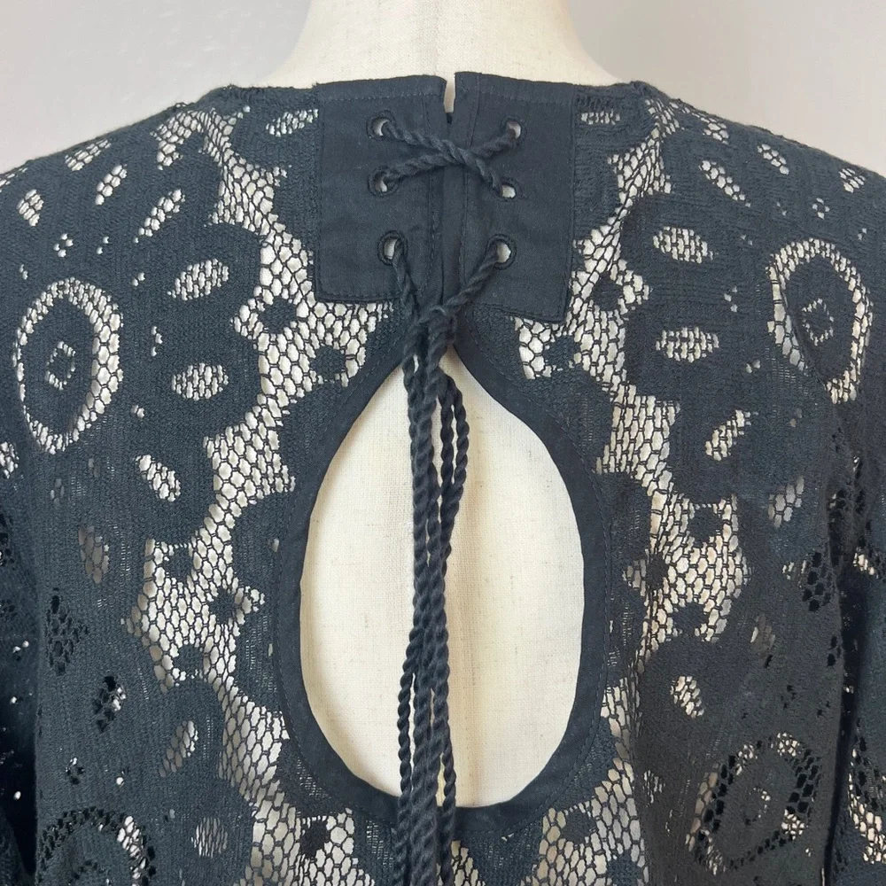 •FREE PEOPLE• NWOT Better with Time‎ Lace Bell Sleeve Bodysuit in Black Size XS